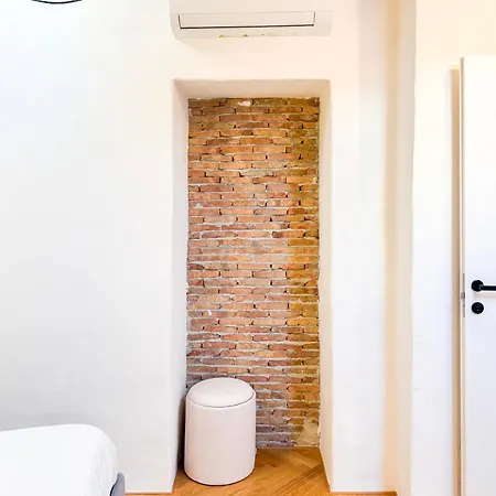 Apartment Boulevard App 2